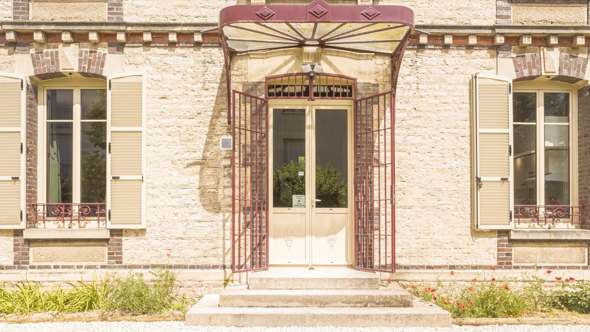 Bonappart 1 - Charme Napoleonien & Confort Troyes Exterior foto