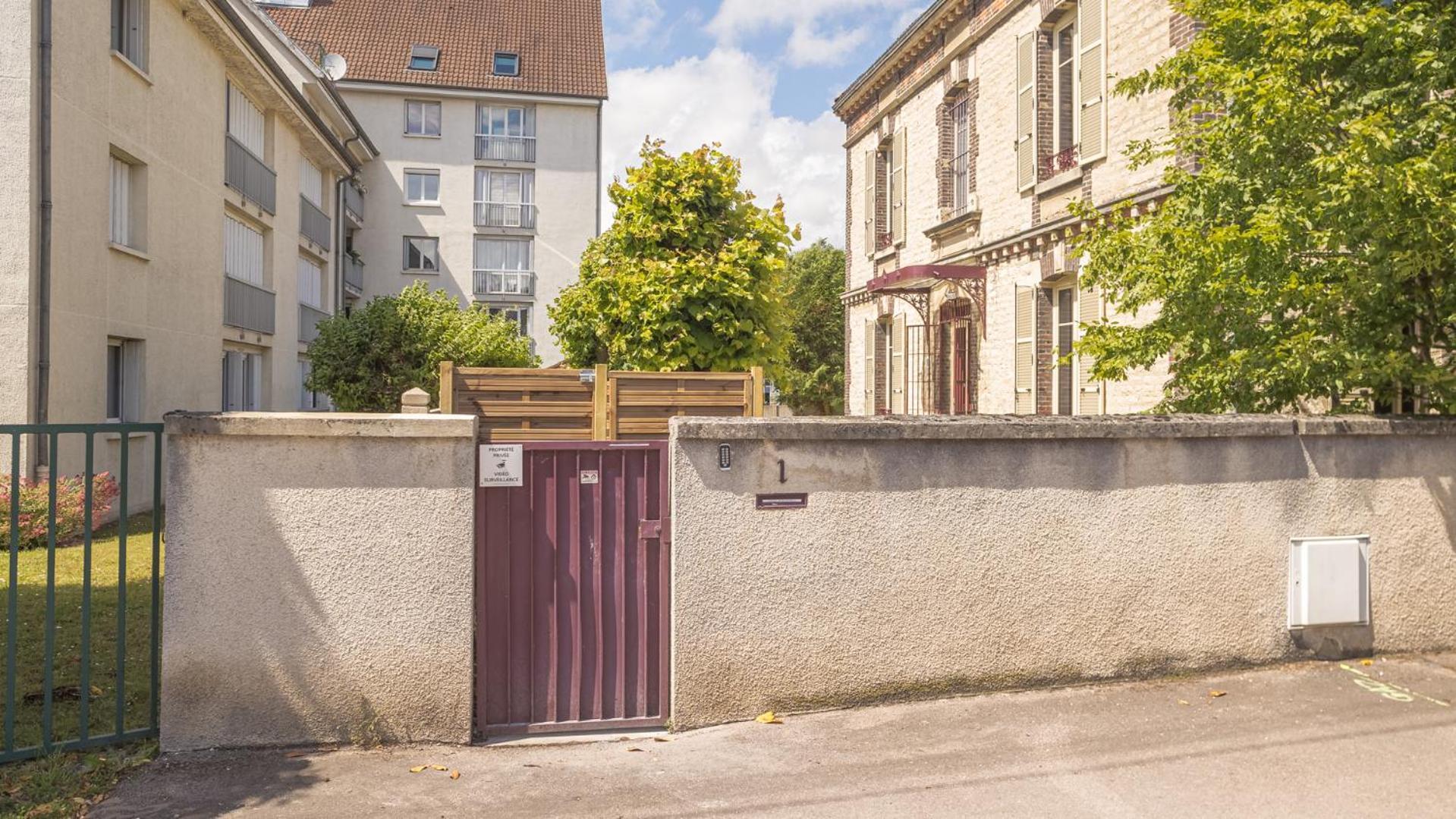 Bonappart 1 - Charme Napoleonien & Confort Troyes Exterior foto